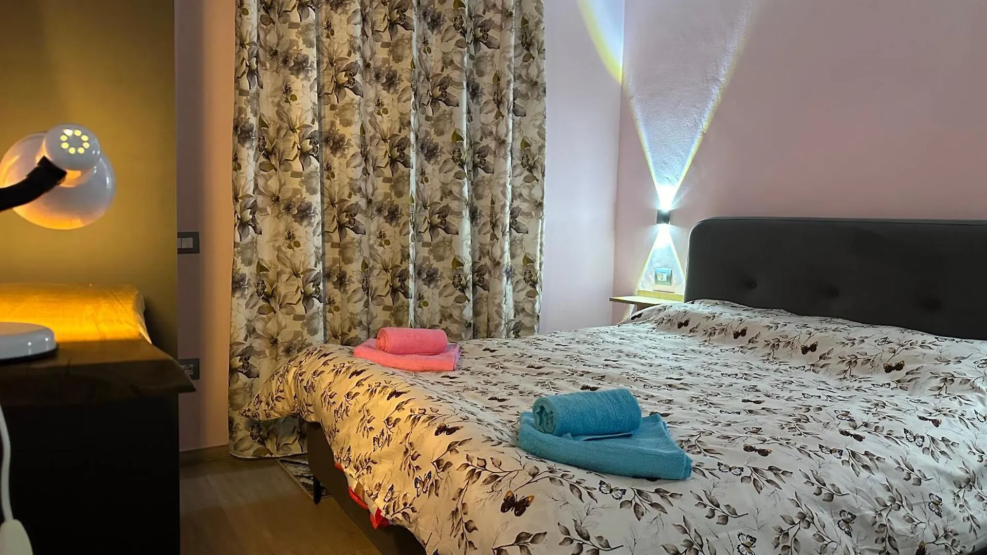 Tirana Rebi Apartament Apartment