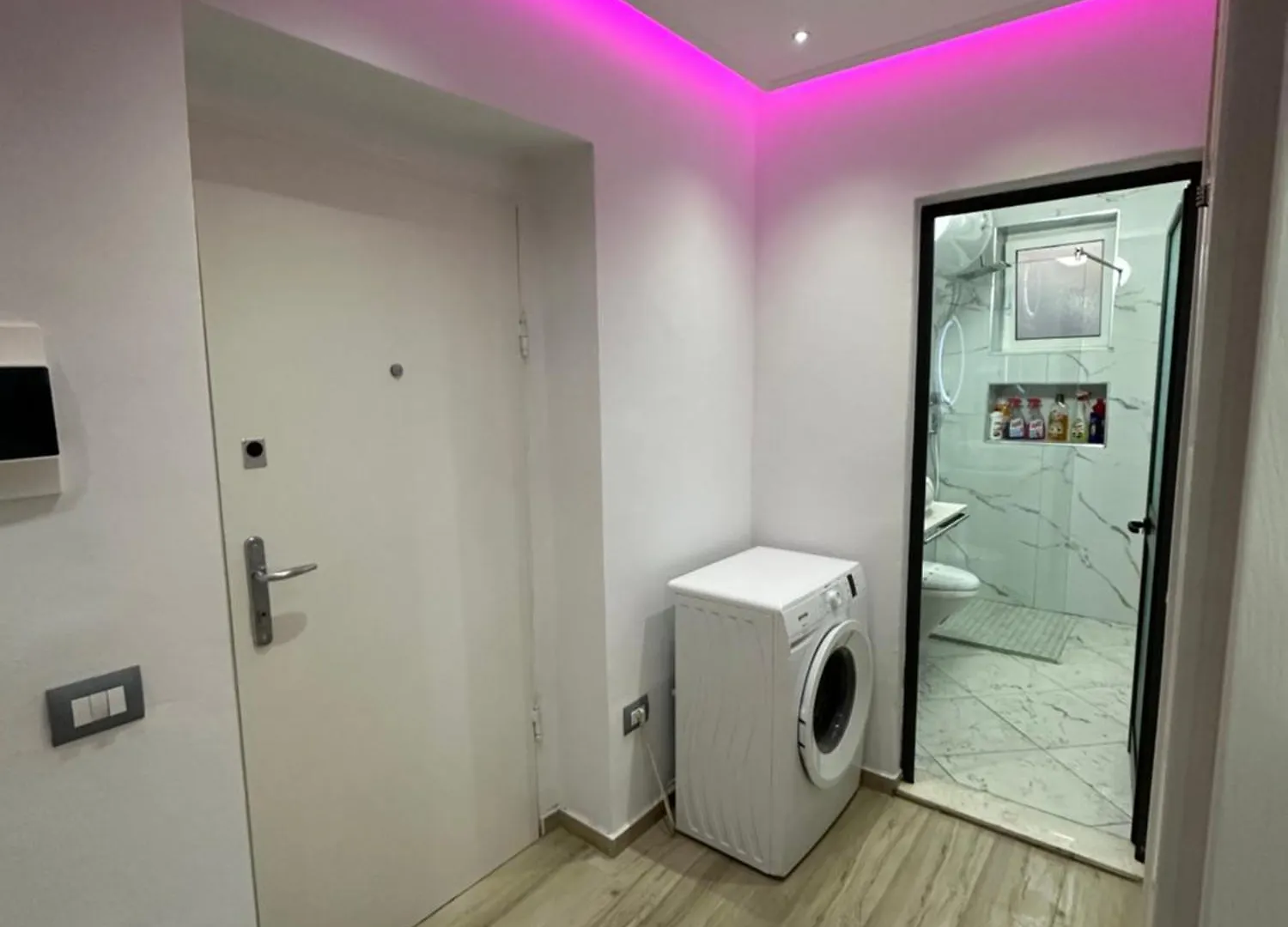 Tirana Rebi Apartament Albania